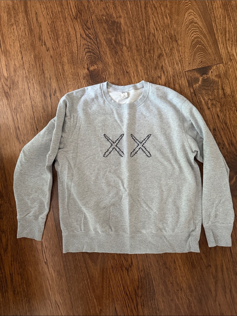 Uniqlo Light Gray Crewneck Sweatshirt with XX Stitch Motif